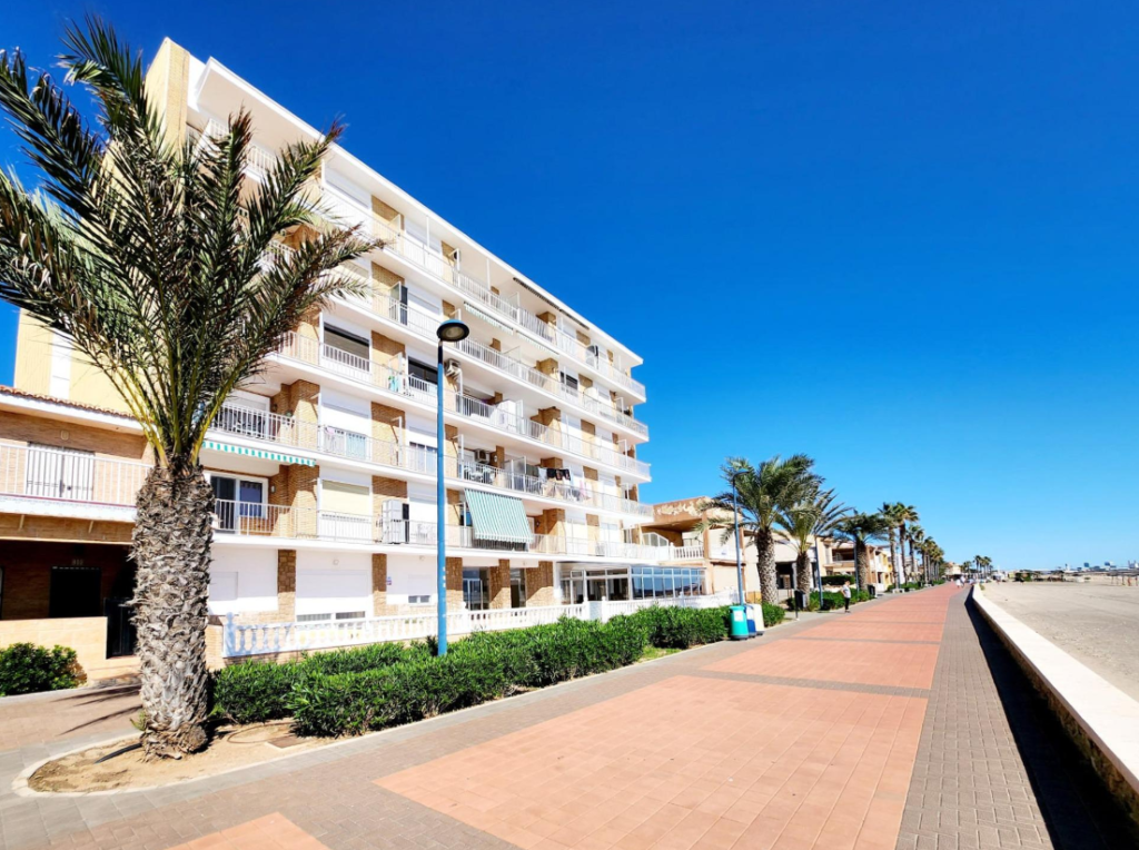 primera línea de la playa de Puzol