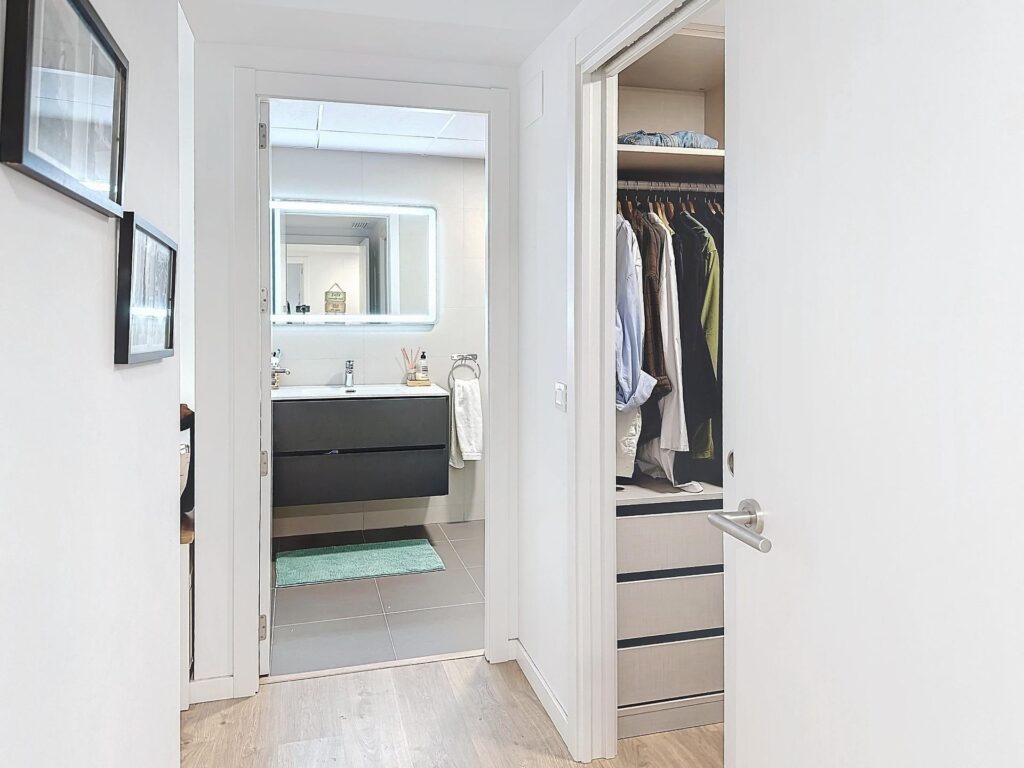 Armario y baño Piso en venta en Ciudad de las Artes y las Ciencias