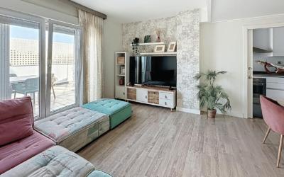 Luz y espacio exterior en este ático con terraza en Massanassa