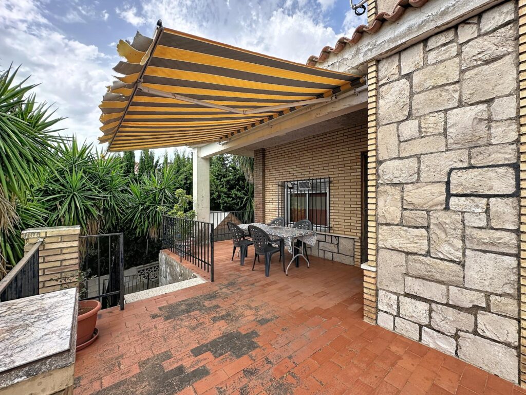 Terraza chalet en venta en San Patricio Alginet