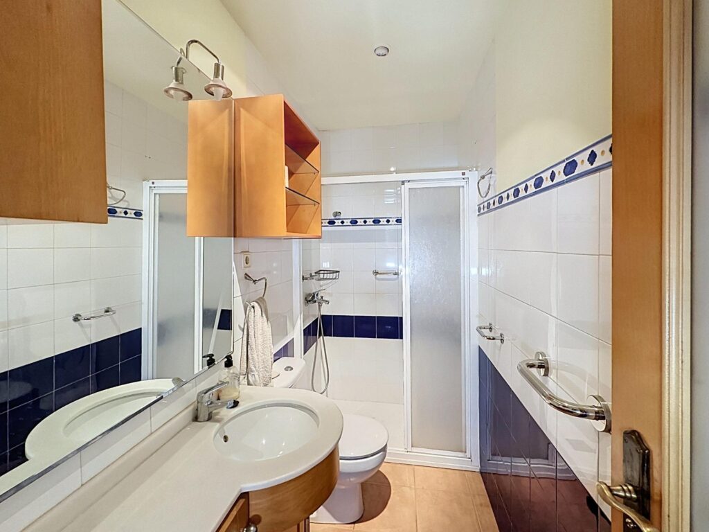 baño Piso en venta cerca de la plaza de Benimaclet